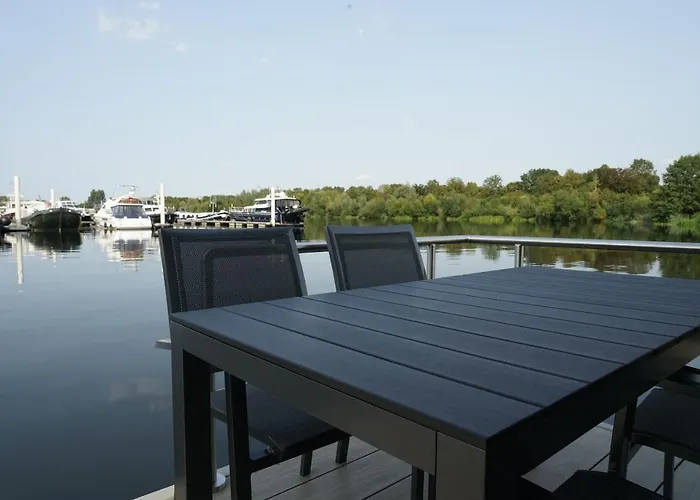 Дом отдыха Floating Vacationhome Tenerife