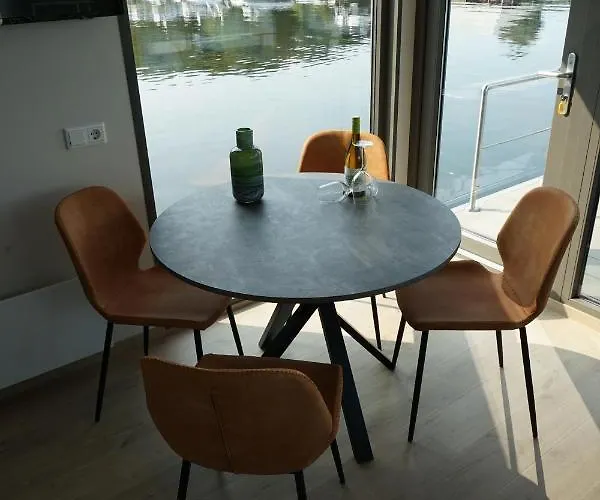 Floating Vacationhome Tenerife Дом отдыха *